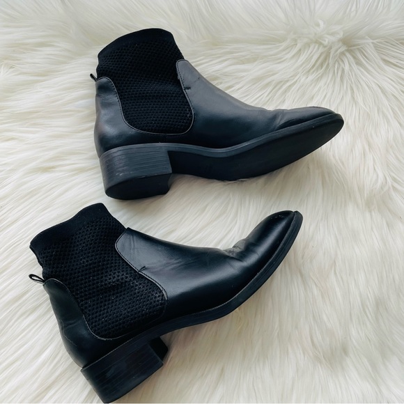 ZARA Black Heeled Leather Chelsea Boots - Picture 6 of 15